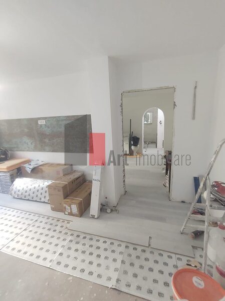 Drumul Gazarului, Giurgiului, vanzare apartament 2 camere semidecomandat.