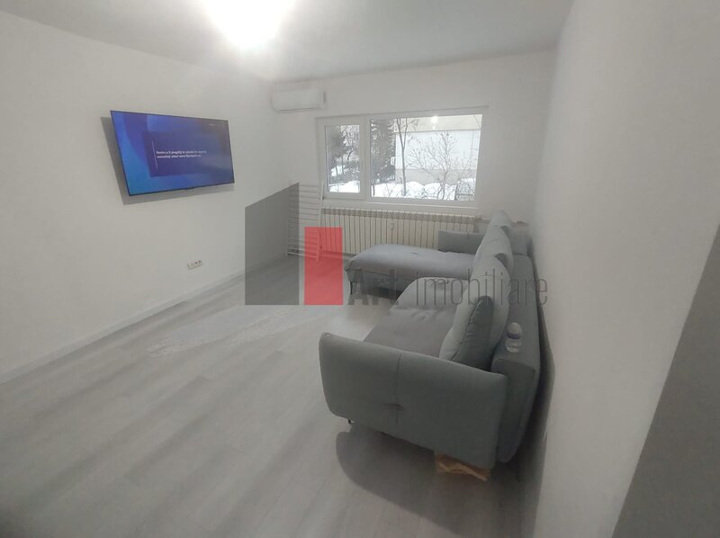 Drumul Gazarului, Giurgiului, vanzare apartament 2 camere semidecomandat.